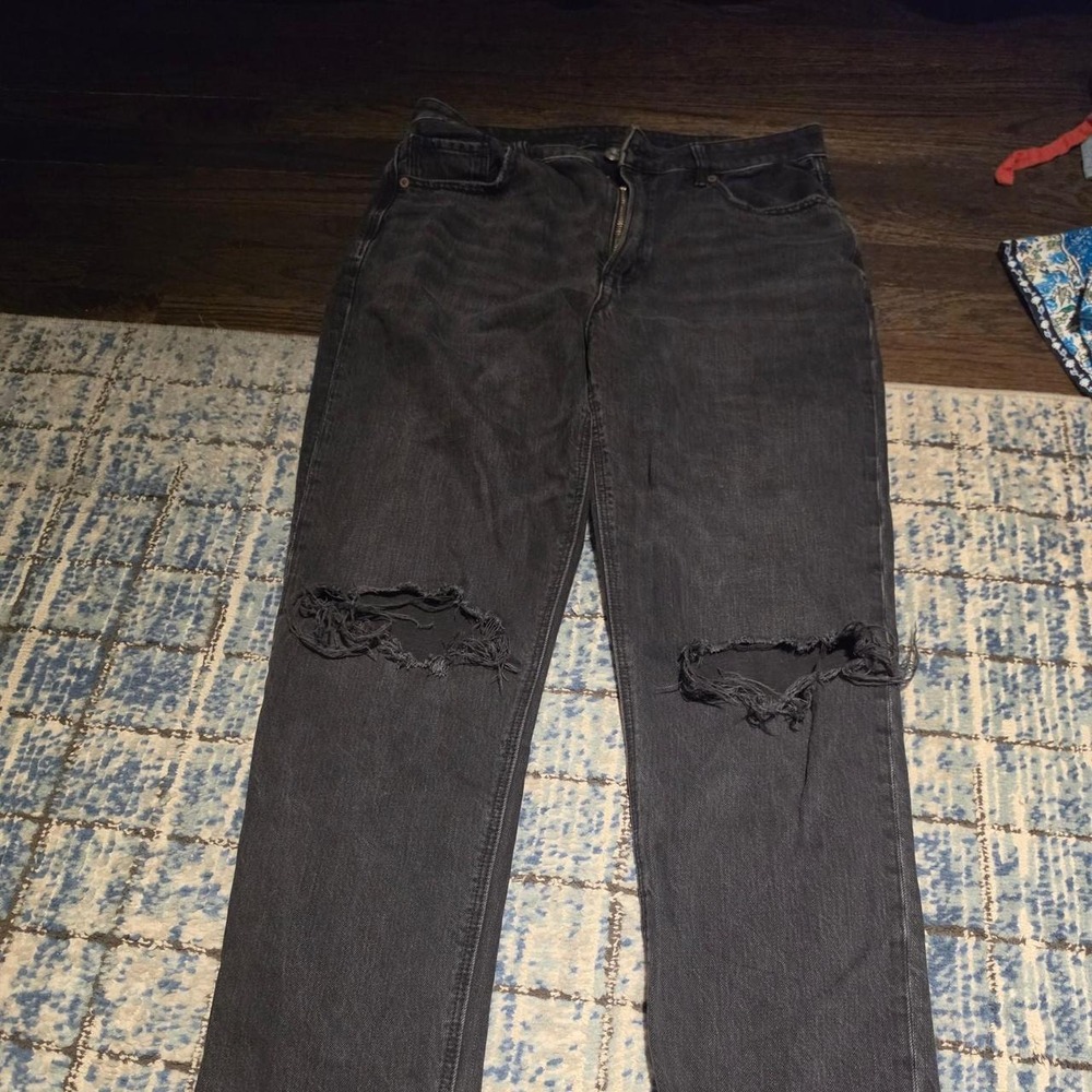 American Eagle Strigid Ripped Distressed Black Jeans Womens Size 8 Regular
